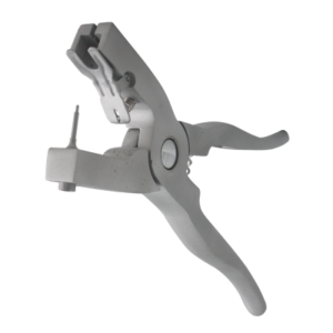 Medium Ear Notcher With V Shape Die AE 6007